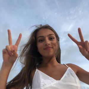 Meet your Posher, Maya